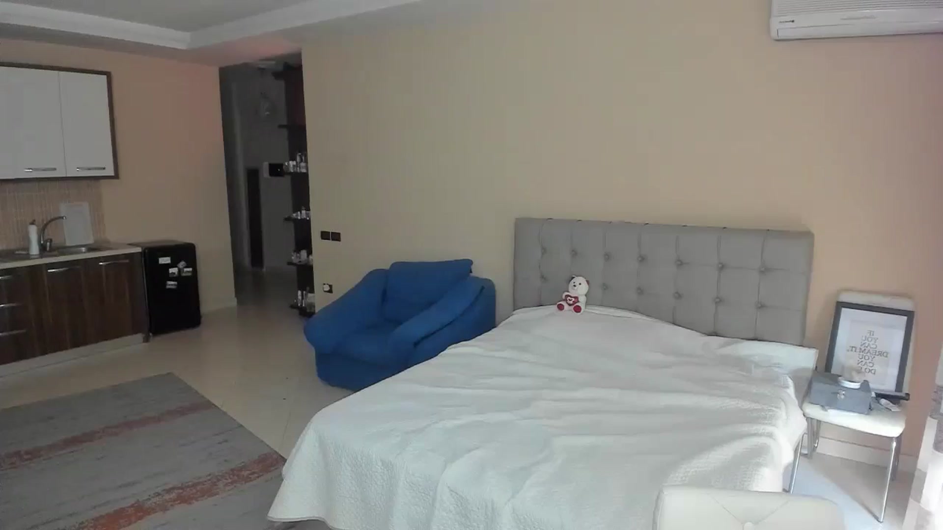 Gallery image thumbnail from SkySunFlower's myfreecams stream on, 06/16/2024, 13:57 image 17 of 20