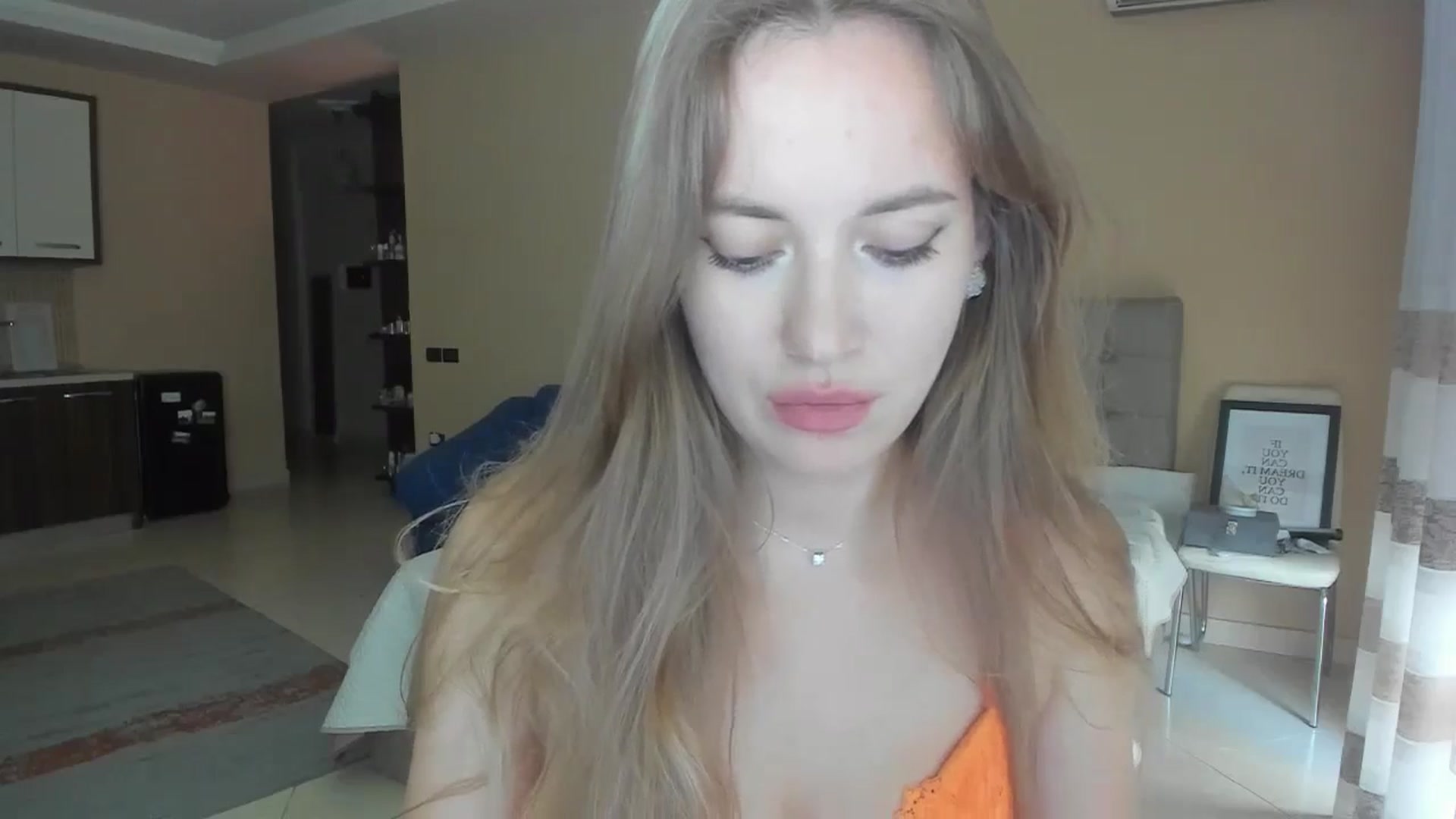 Gallery image thumbnail from SkySunFlower's myfreecams stream on, 06/16/2024, 15:27 image 7 of 20
