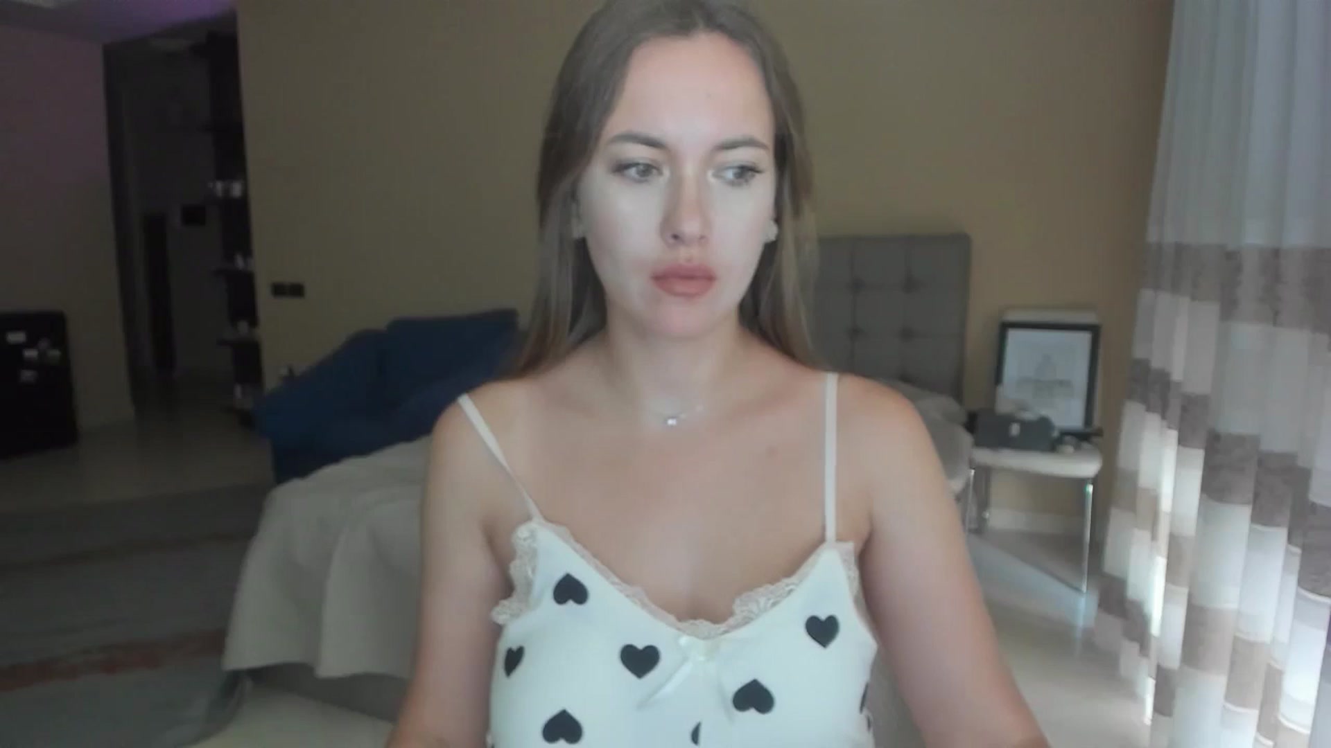 Gallery image thumbnail from SkySunFlower's myfreecams stream on, 06/18/2024, 16:02 image 8 of 20