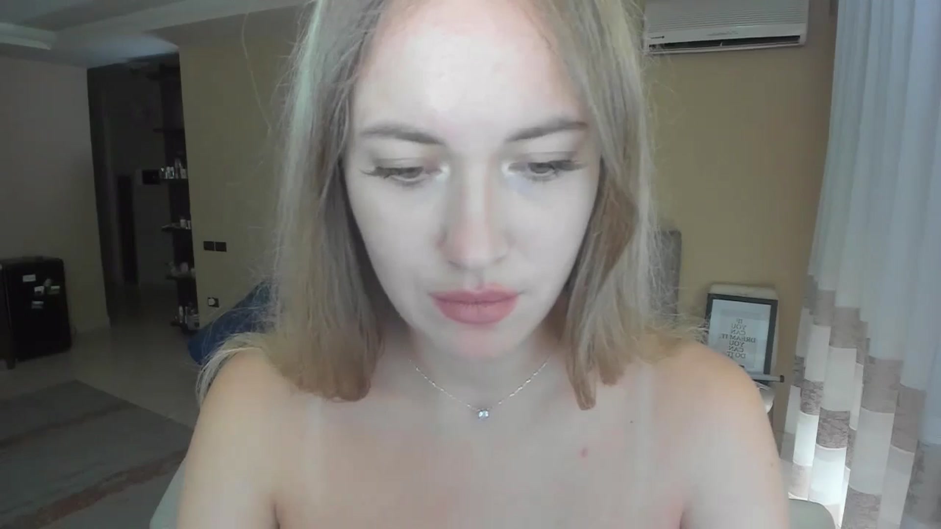 Gallery image thumbnail from SkySunFlower's myfreecams stream on, 06/22/2024, 15:16 image 7 of 20