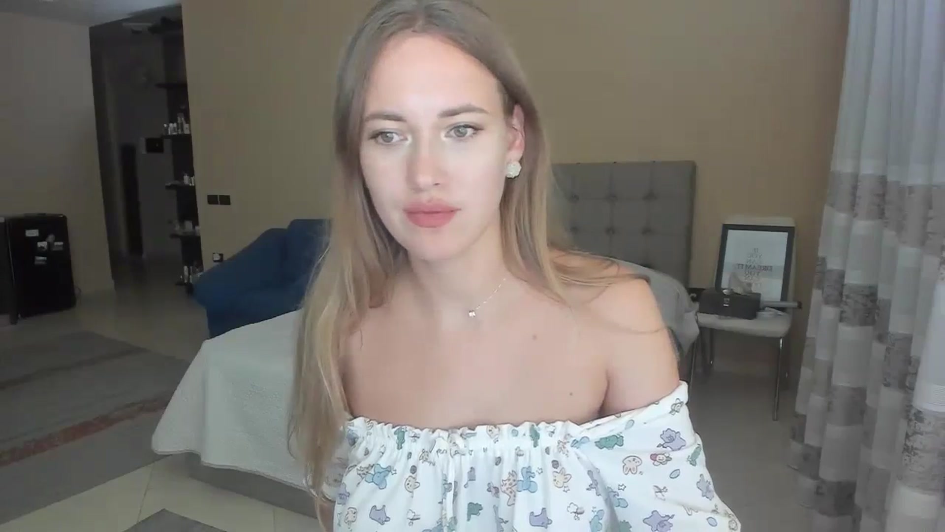 Gallery image thumbnail from SkySunFlower's myfreecams stream on, 06/22/2024, 18:48 image 20 of 20