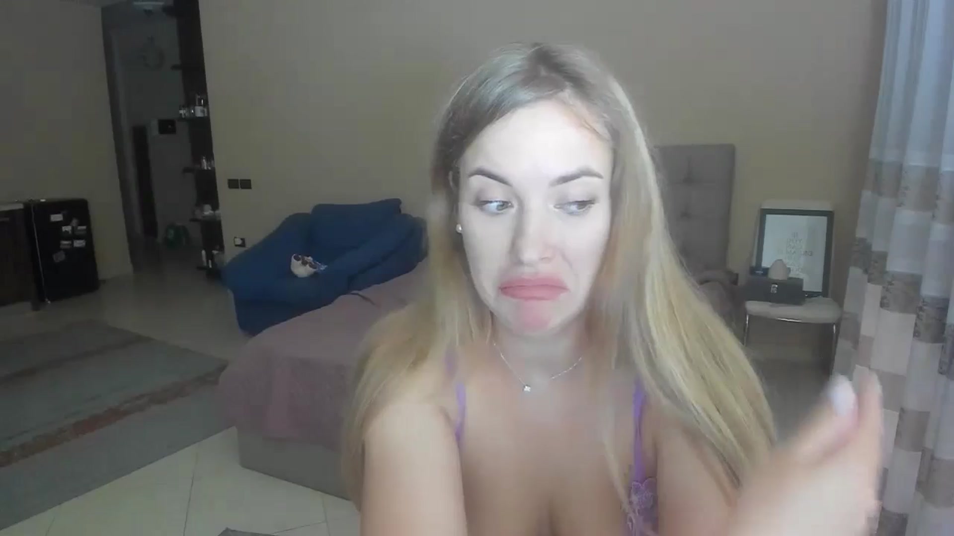 Gallery image thumbnail from SkySunFlower's myfreecams stream on, 07/15/2024, 17:58 image 18 of 20