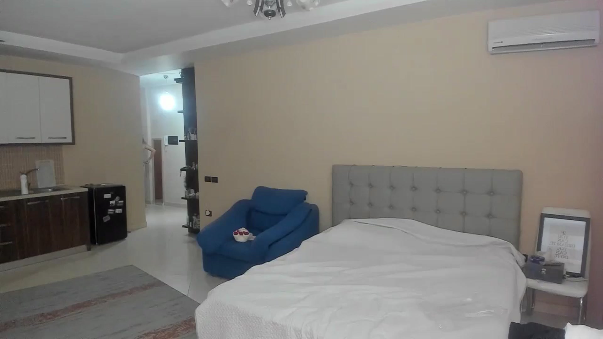 Gallery image thumbnail from SkySunFlower's myfreecams stream on, 07/20/2024, 18:11 image 11 of 20