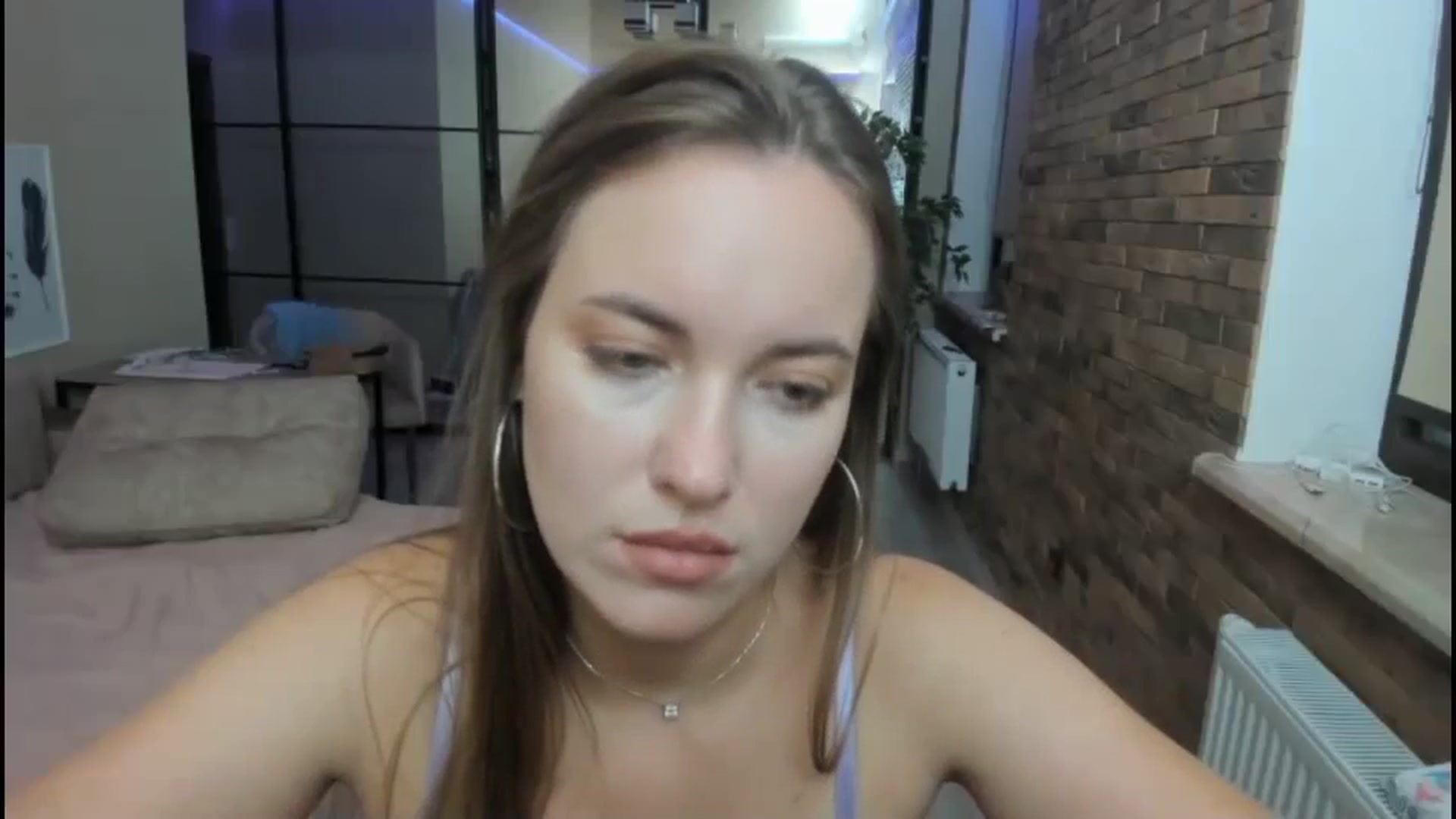 Gallery image thumbnail from SkySunFlower's myfreecams stream on, 08/16/2024, 19:11 image 4 of 20