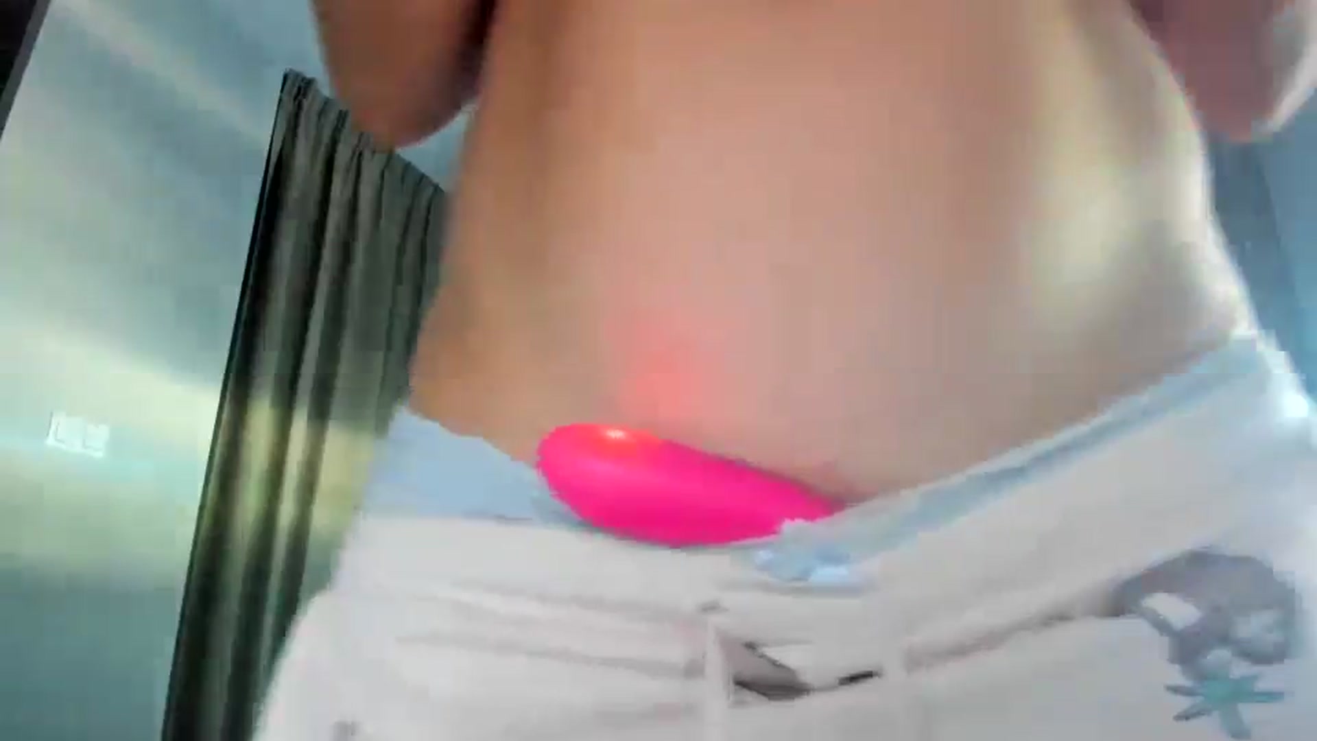 Gallery image thumbnail from SkySunFlower's myfreecams stream on, 08/28/2024, 13:40 image 17 of 20