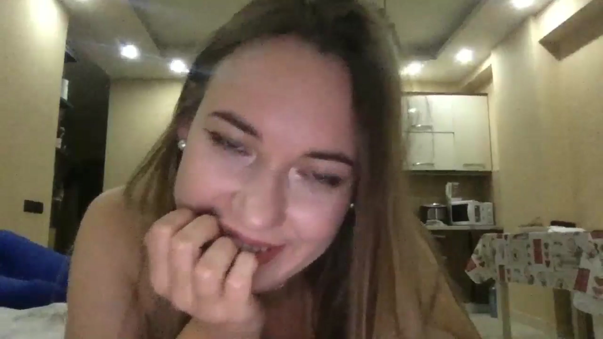Gallery image thumbnail from SkySunFlower's myfreecams stream on, 09/17/2024, 05:53 image 15 of 20