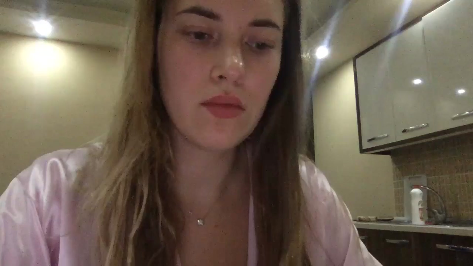 Gallery image thumbnail from SkySunFlower's myfreecams stream on, 09/19/2024, 19:59 image 5 of 20