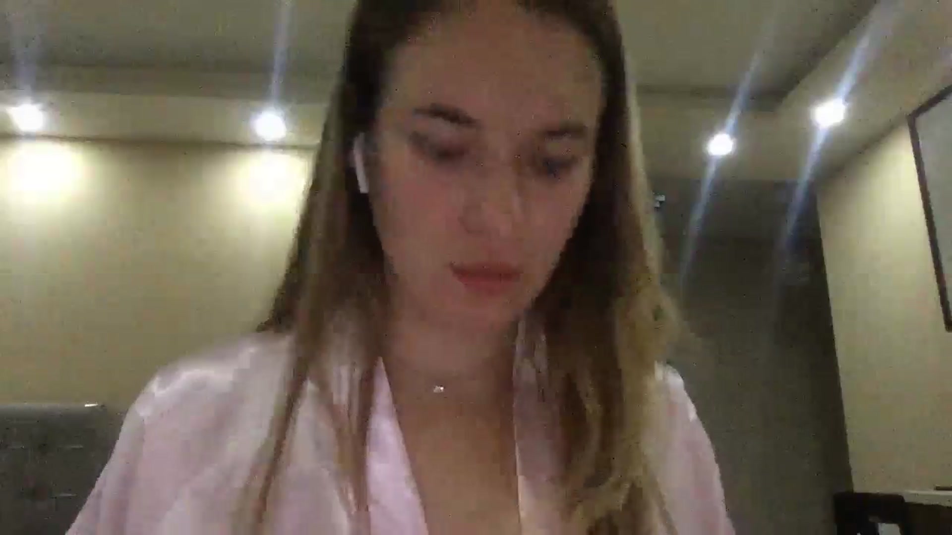 Gallery image thumbnail from SkySunFlower's myfreecams stream on, 09/19/2024, 19:59 image 20 of 20
