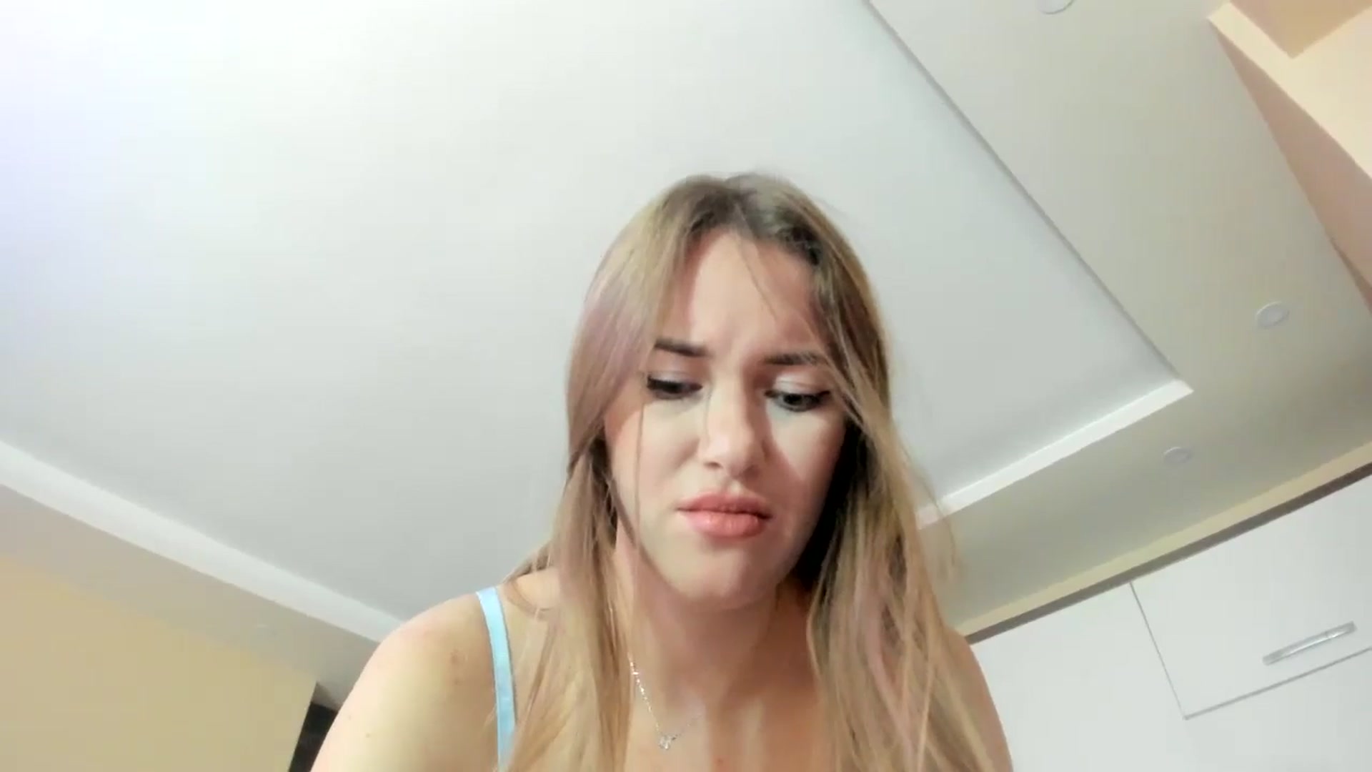 Gallery image thumbnail from SkySunFlower's myfreecams stream on, 09/21/2024, 15:20 image 12 of 20