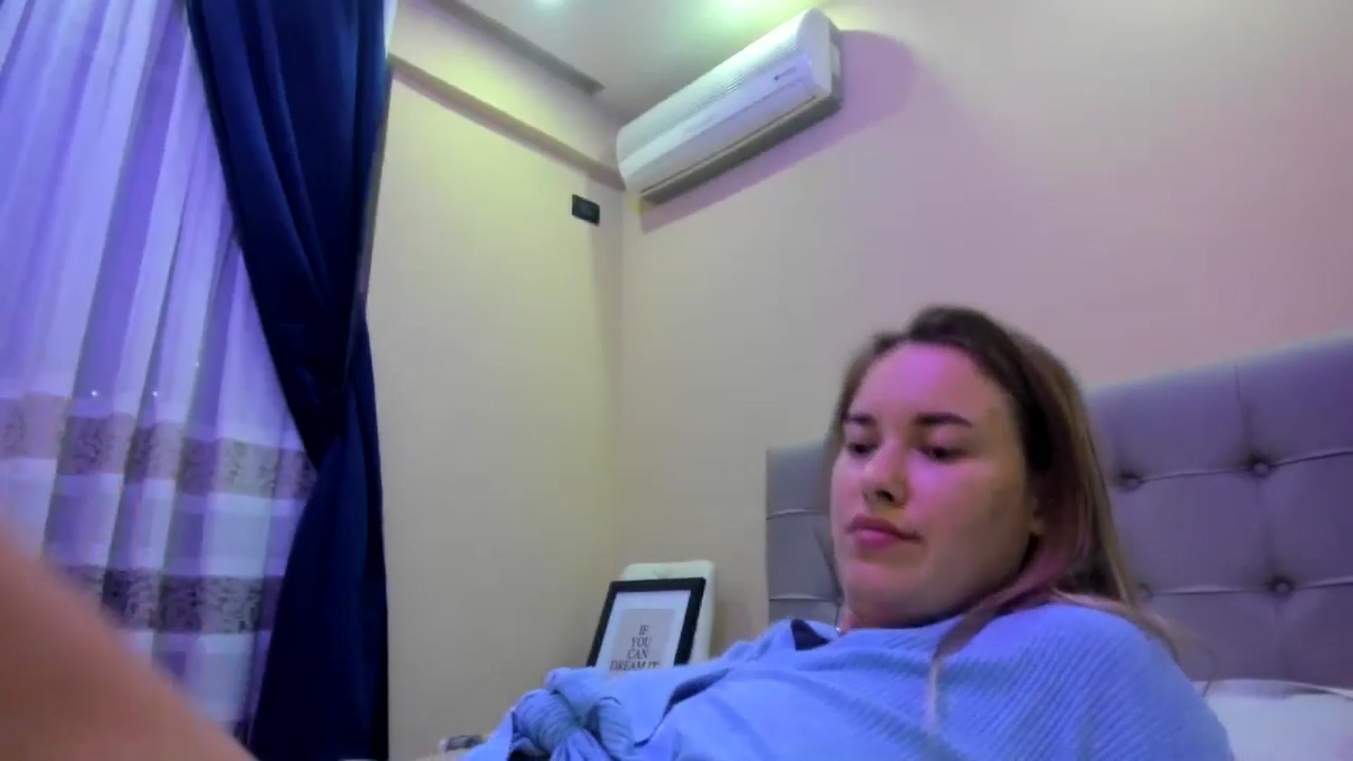 Gallery image thumbnail from SkySunFlower's myfreecams stream on, 09/22/2024, 20:15 image 18 of 20