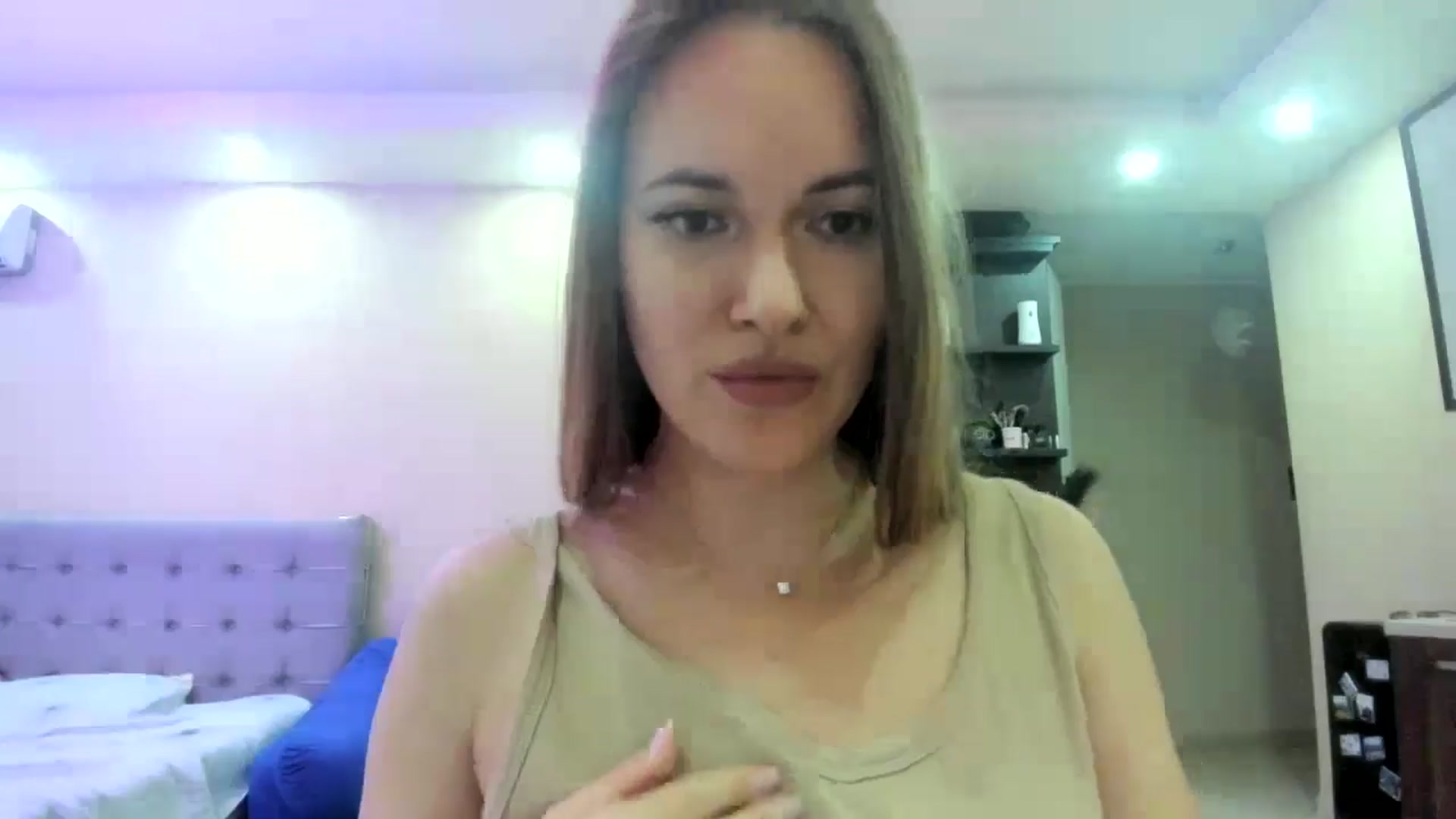 Gallery image thumbnail from SkySunFlower's myfreecams stream on, 09/30/2024, 02:02 image 7 of 20