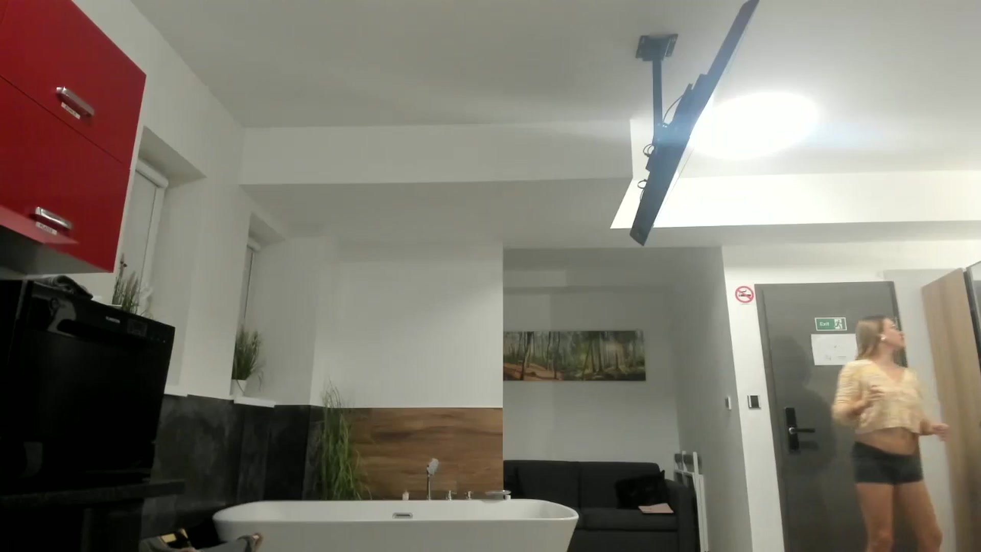 Gallery image thumbnail from SkySunFlower's myfreecams stream on, 10/14/2024, 18:59 image 11 of 20