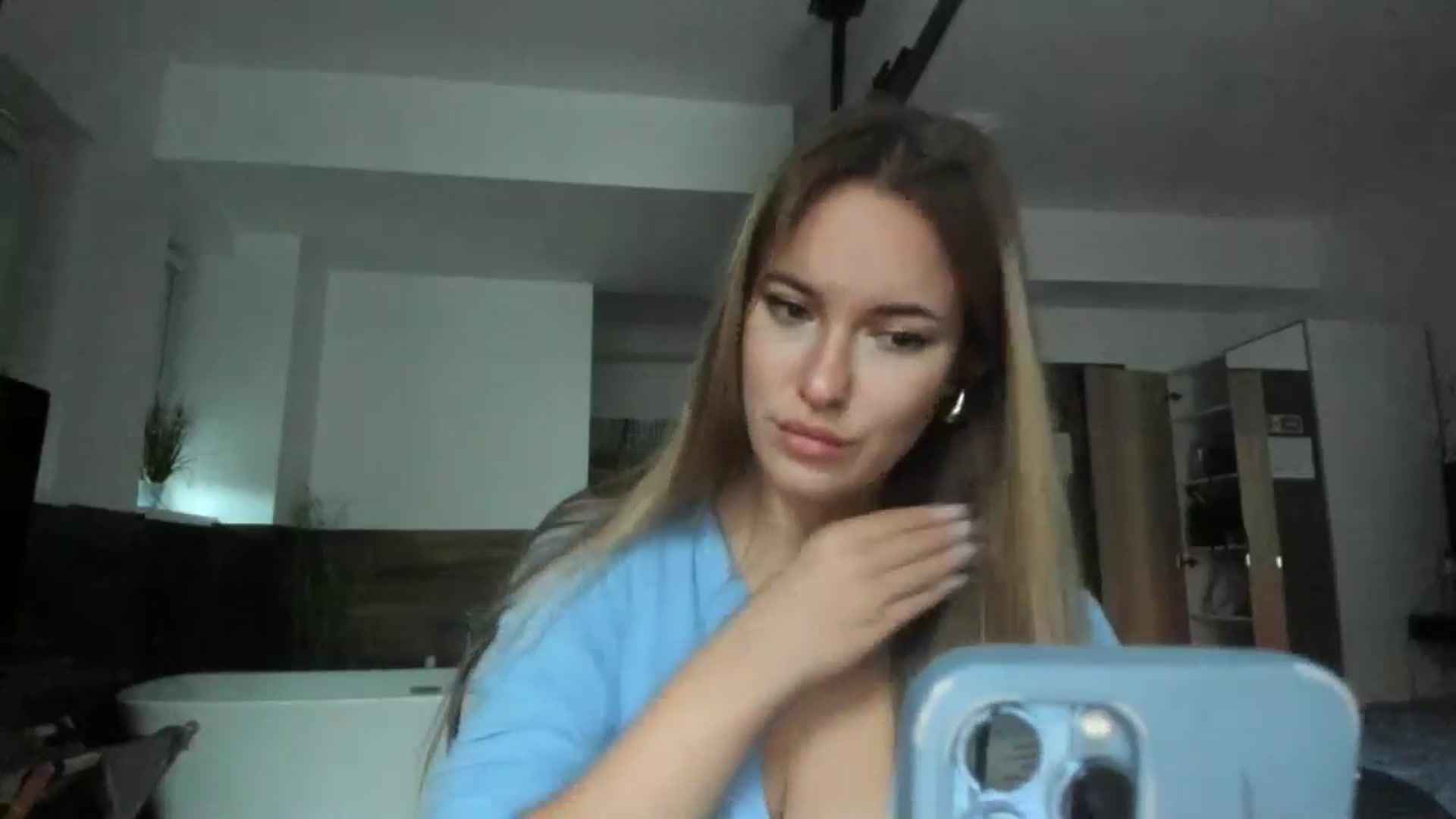 Gallery image thumbnail from SkySunFlower's myfreecams stream on, 10/15/2024, 16:06 image 20 of 20