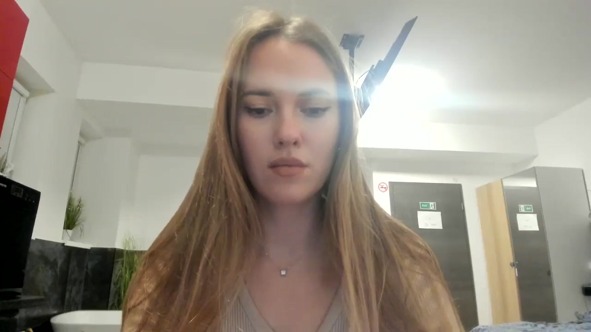 Gallery image thumbnail from SkySunFlower's myfreecams stream on, 10/16/2024, 17:50 image 19 of 20