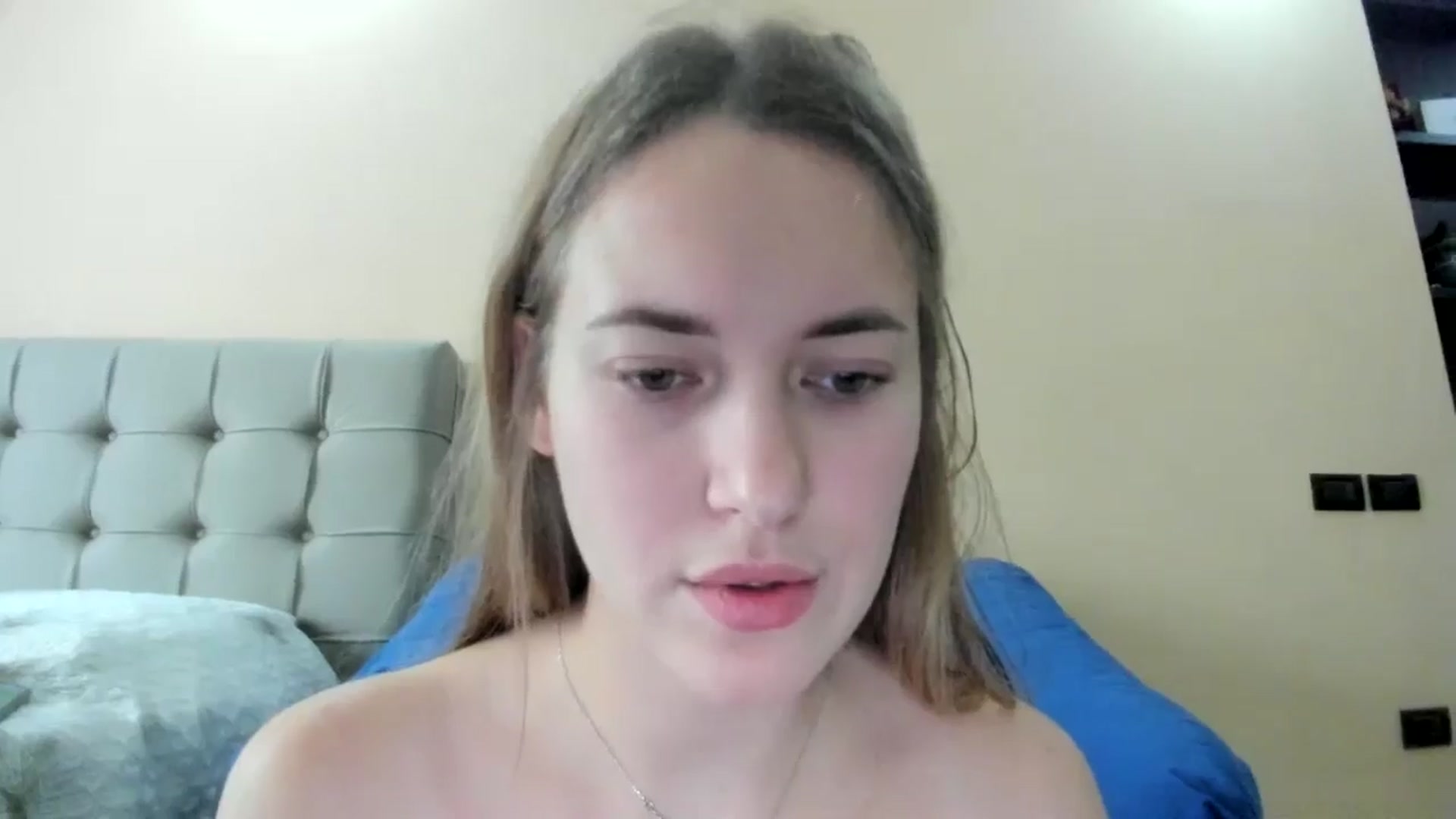 Gallery image thumbnail from SkySunFlower's myfreecams stream on, 11/20/2024, 08:13 image 13 of 20