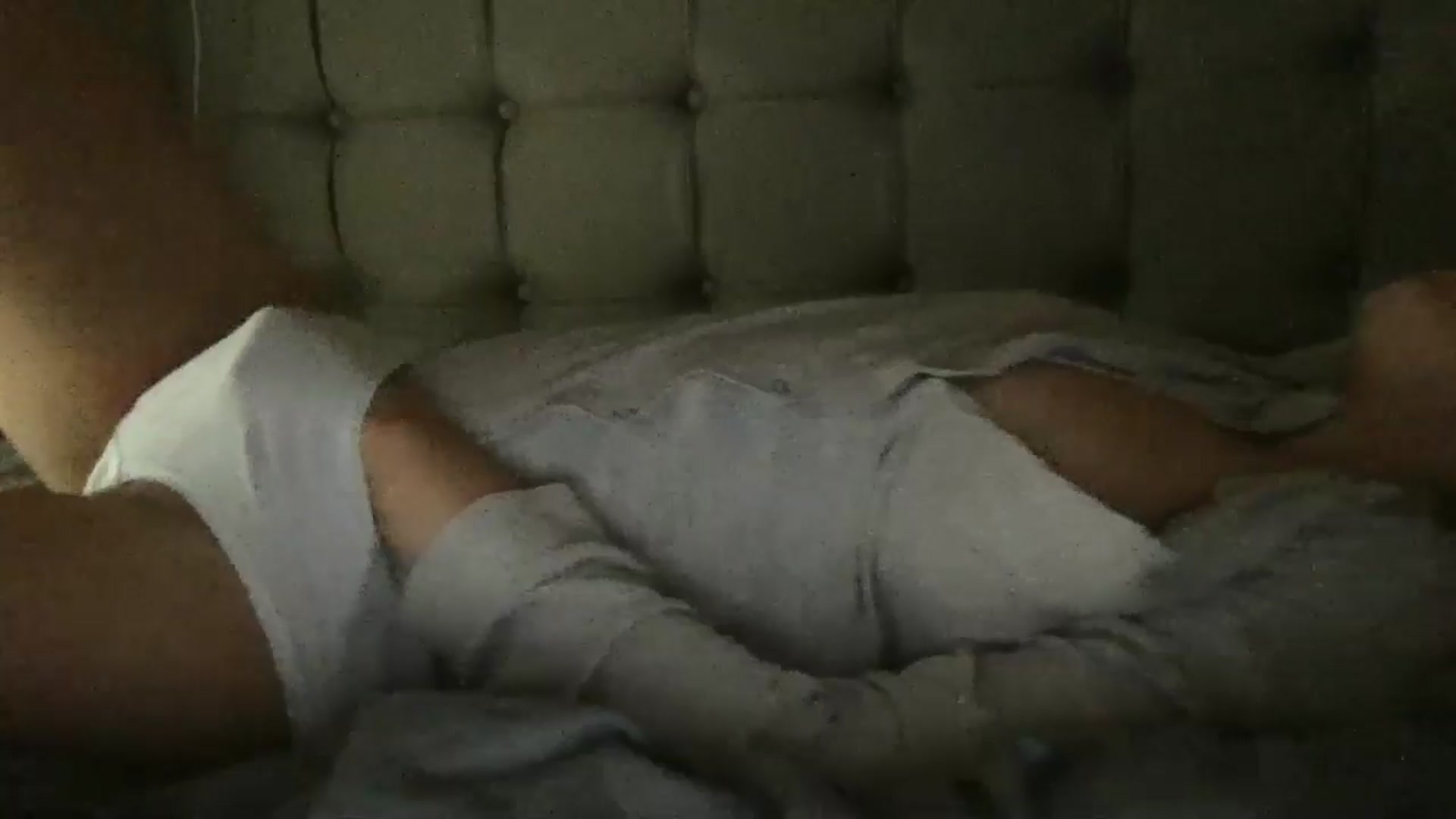 Gallery image thumbnail from SkySunFlower's myfreecams stream on, 11/20/2024, 11:46 image 16 of 20
