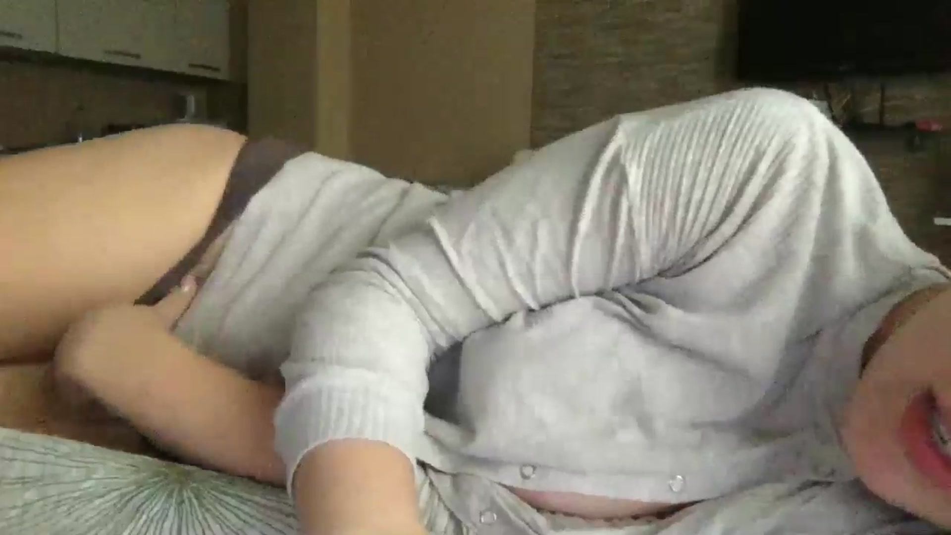 Gallery image thumbnail from SkySunFlower's myfreecams stream on, 11/24/2024, 08:56 image 5 of 20