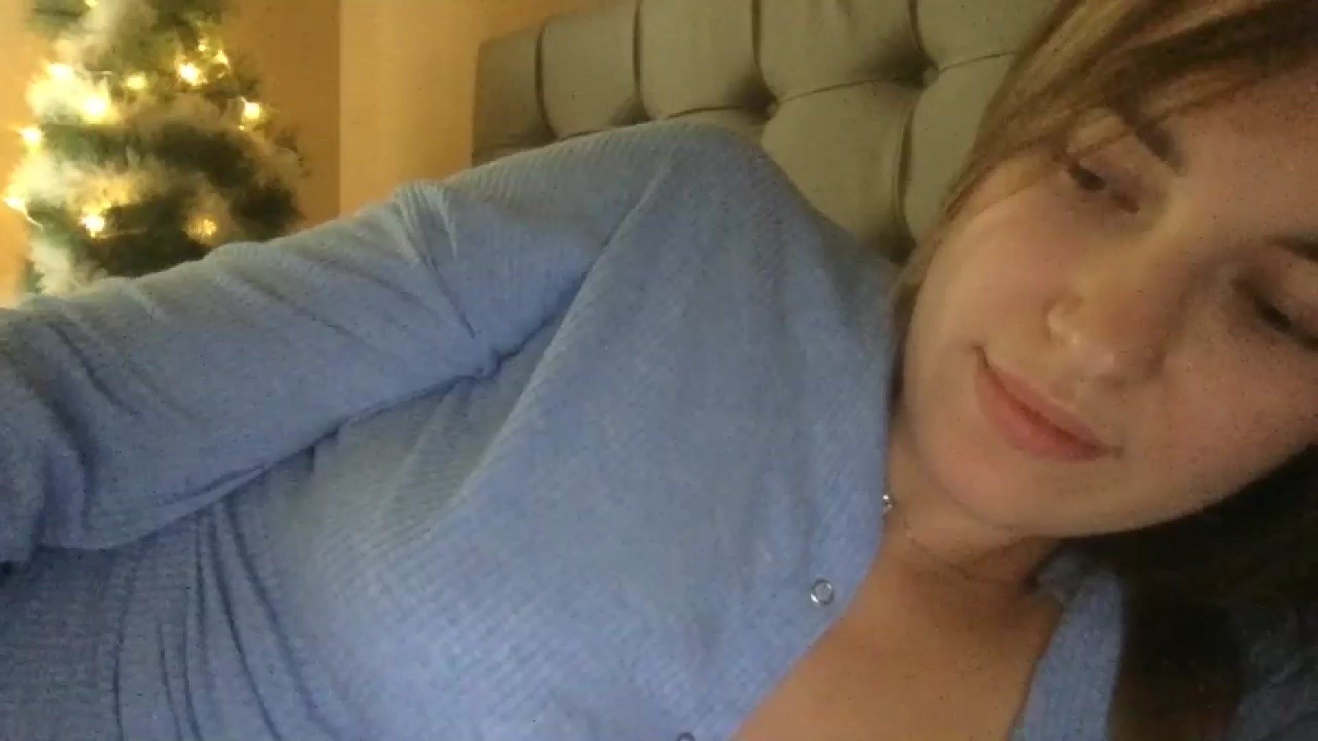 Gallery image thumbnail from SkySunFlower's myfreecams stream on, 11/27/2024, 11:17 image 12 of 20
