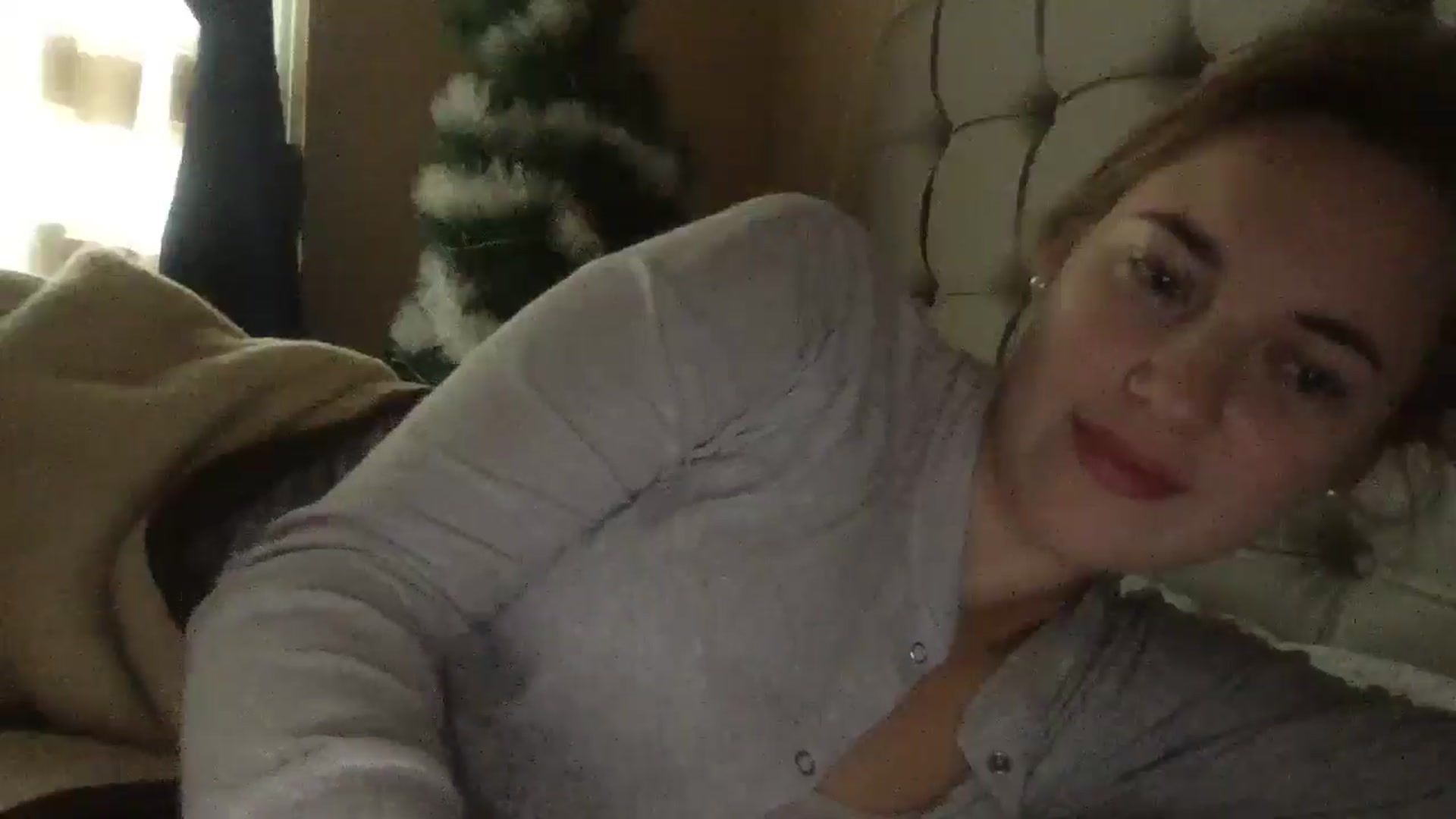 Gallery image thumbnail from SkySunFlower's myfreecams stream on, 11/29/2024, 12:20 image 13 of 20