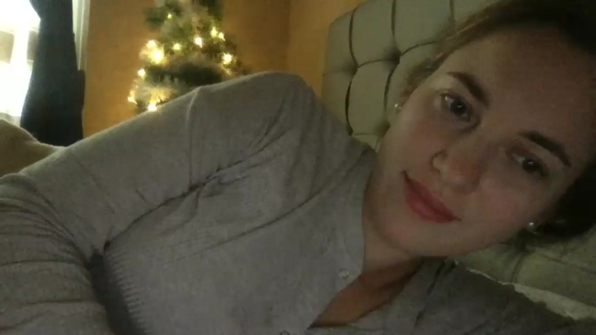 Gallery image thumbnail from SkySunFlower's myfreecams stream on, 11/29/2024, 12:20 image 9 of 20