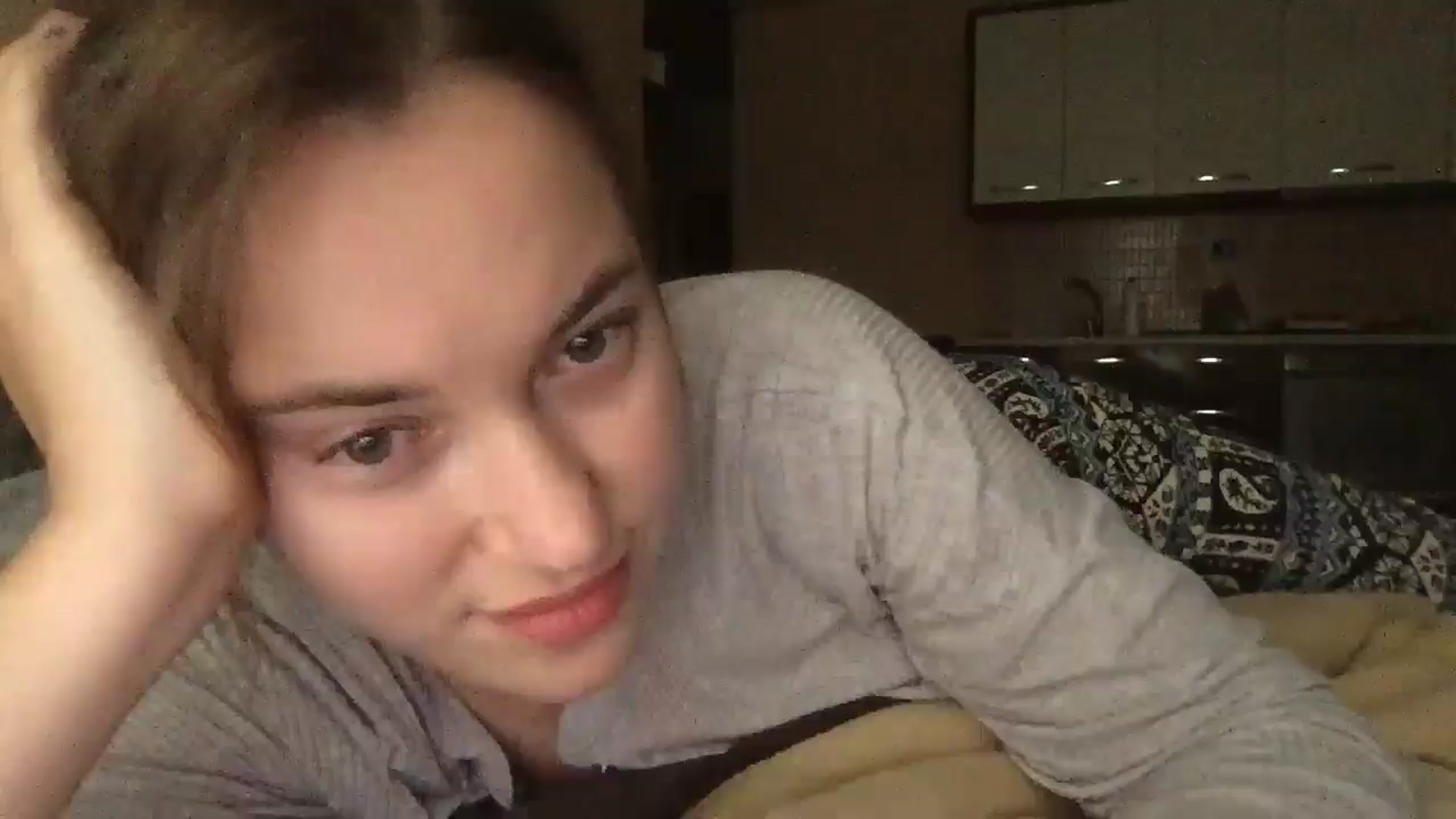 Gallery image thumbnail from SkySunFlower's myfreecams stream on, 11/29/2024, 13:00 image 6 of 20