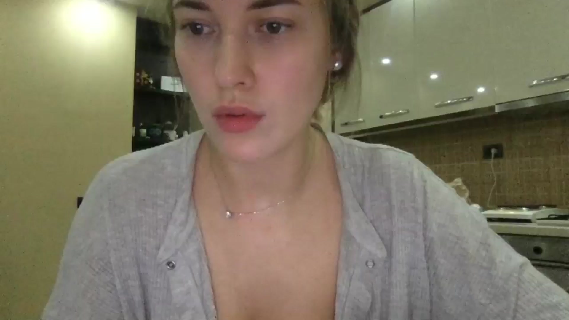 Gallery image thumbnail from SkySunFlower's myfreecams stream on, 11/29/2024, 13:00 image 20 of 20