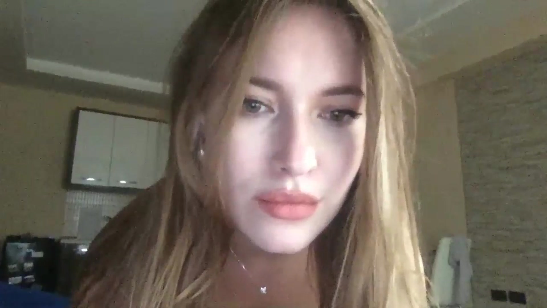 Gallery image thumbnail from SkySunFlower's myfreecams stream on, 12/03/2024, 09:57 image 3 of 20