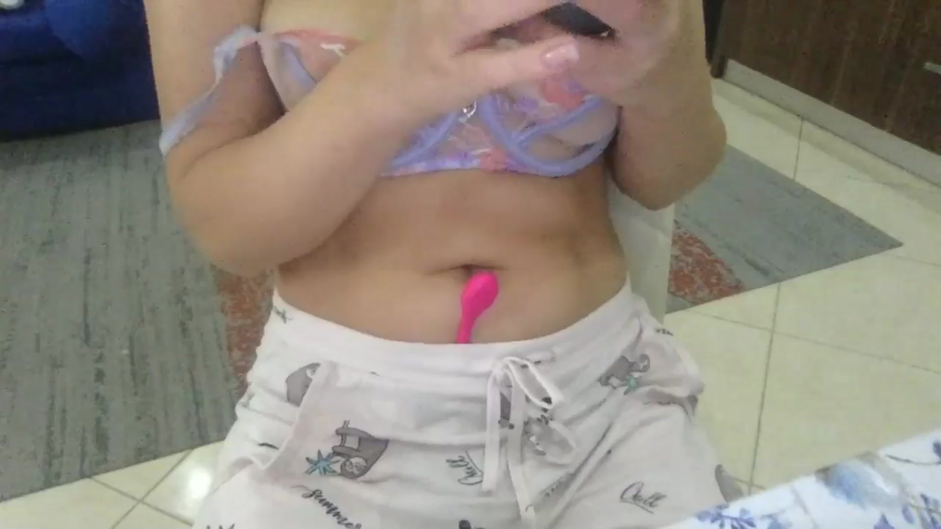 Gallery image thumbnail from SkySunFlower's myfreecams stream on, 12/04/2024, 08:59 image 15 of 20