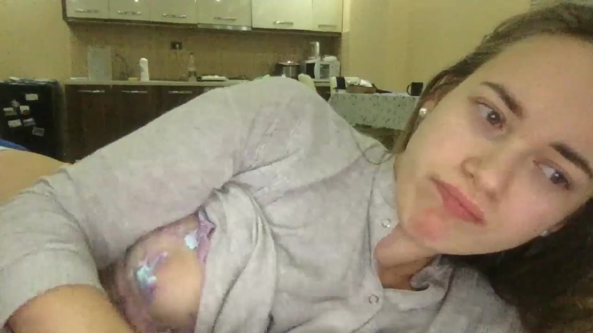 Gallery image thumbnail from SkySunFlower's myfreecams stream on, 12/05/2024, 14:38 image 4 of 20