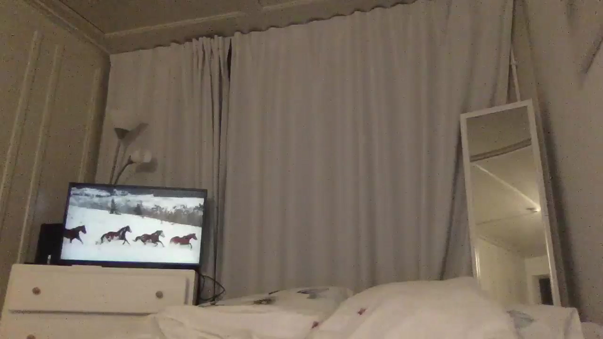 Gallery image thumbnail from SkySunFlower's myfreecams stream on, 12/08/2024, 17:41 image 19 of 20