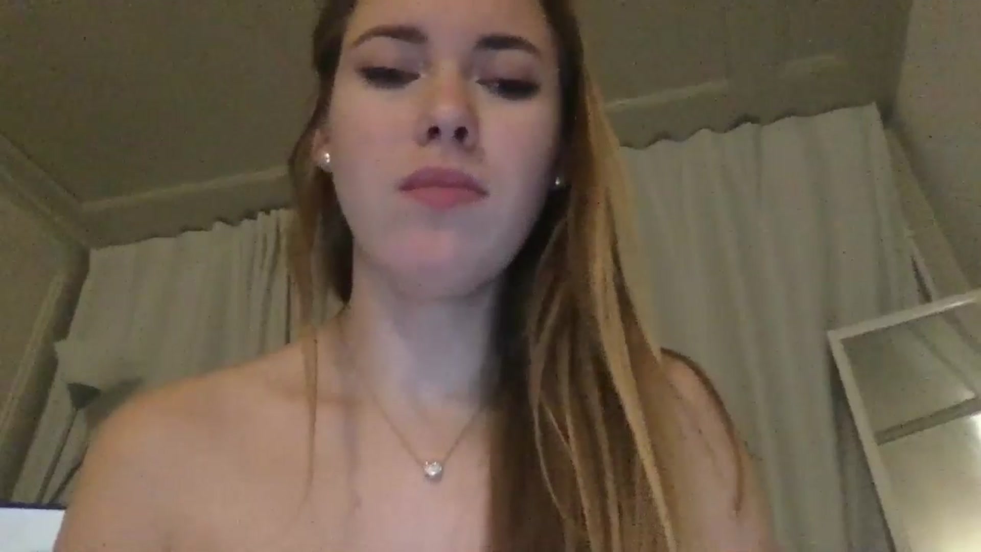 Gallery image thumbnail from SkySunFlower's myfreecams stream on, 12/08/2024, 23:29 image 5 of 20