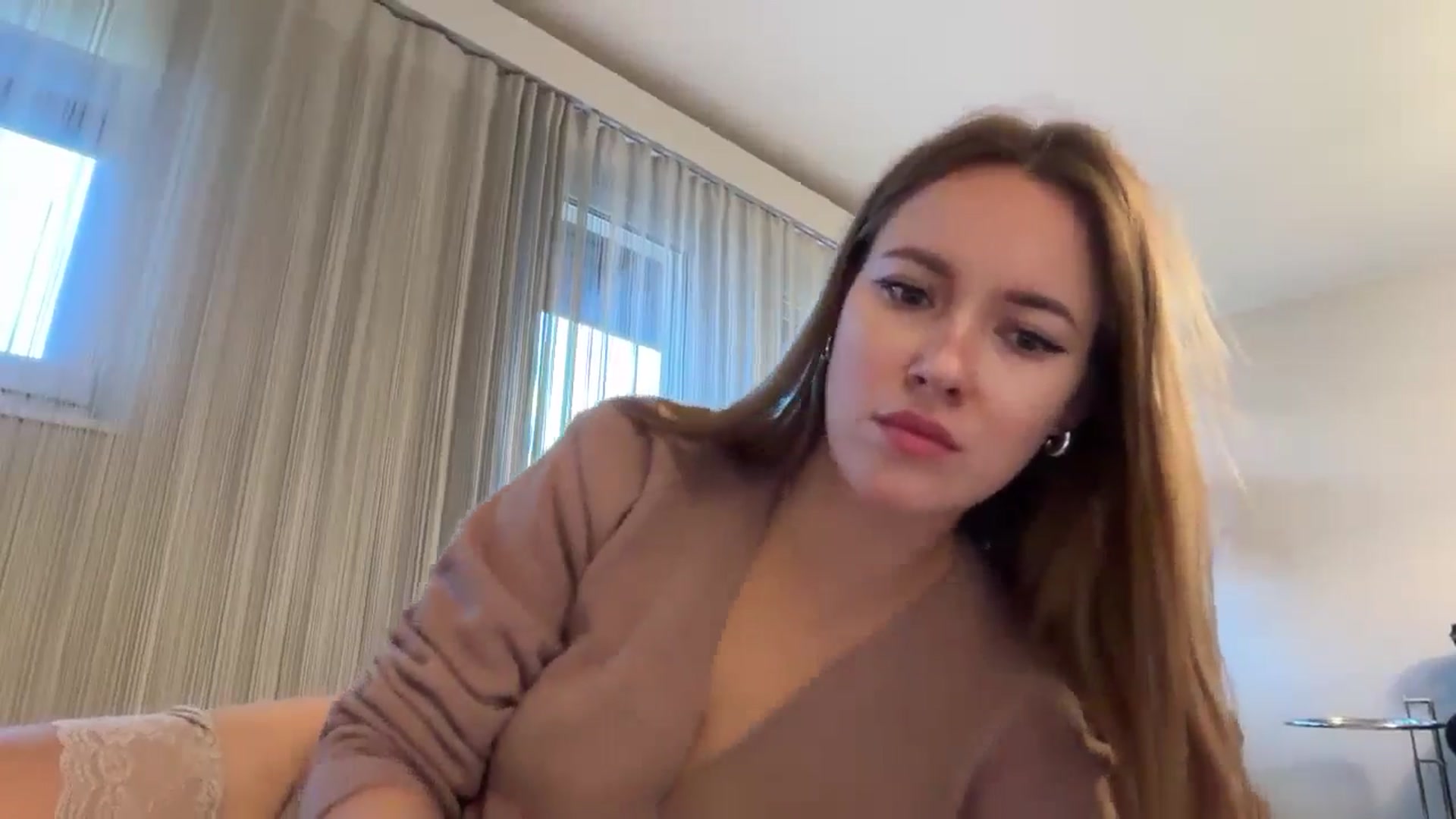 Gallery image thumbnail from SkySunFlower's myfreecams stream on, 12/13/2024, 15:16 image 2 of 20