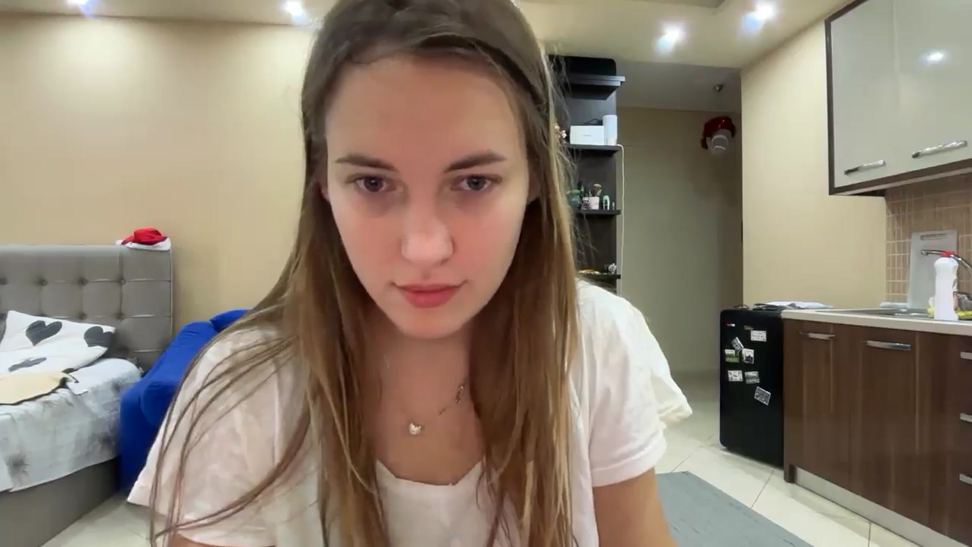 Gallery image thumbnail from SkySunFlower's myfreecams stream on, 12/21/2024, 08:48 image 17 of 20
