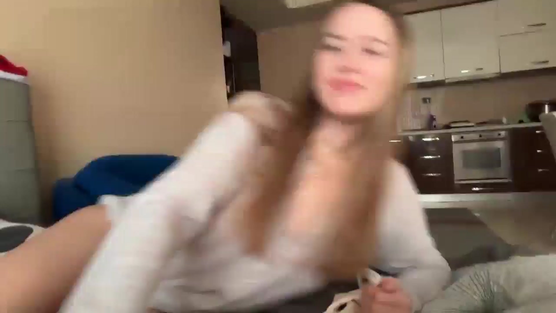 Gallery image thumbnail from SkySunFlower's myfreecams stream on, 12/21/2024, 14:31 image 8 of 20