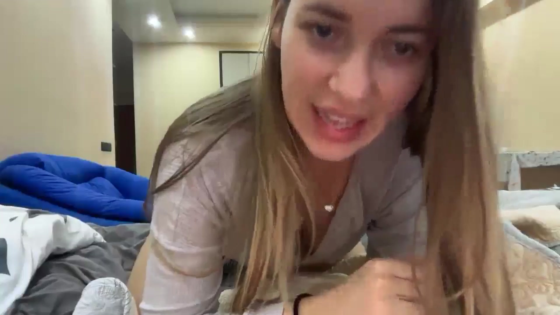 Gallery image thumbnail from SkySunFlower's myfreecams stream on, 12/21/2024, 15:31 image 7 of 20