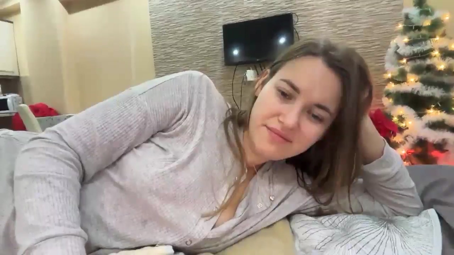 Gallery image thumbnail from SkySunFlower's myfreecams stream on, 12/21/2024, 15:31 image 11 of 20