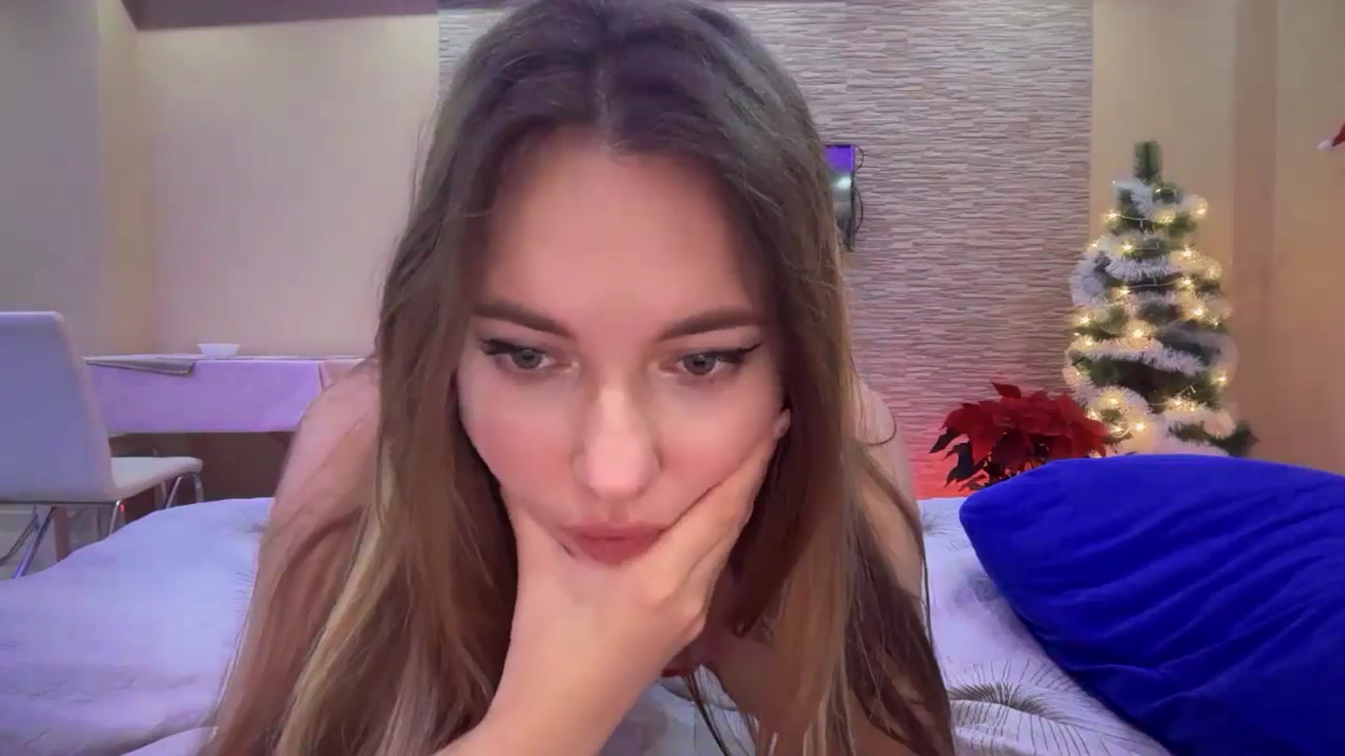Gallery image thumbnail from SkySunFlower's myfreecams stream on, 12/26/2024, 23:52 image 16 of 20