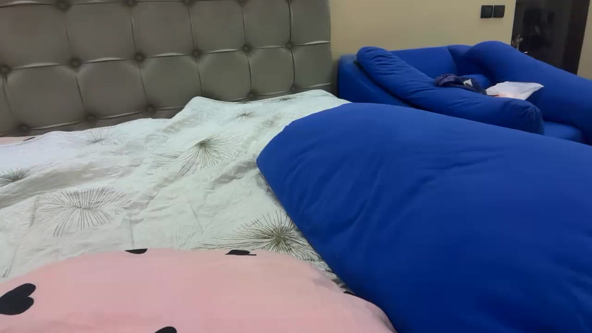 Gallery image thumbnail from SkySunFlower's myfreecams stream on, 12/30/2024, 23:36 image 15 of 20