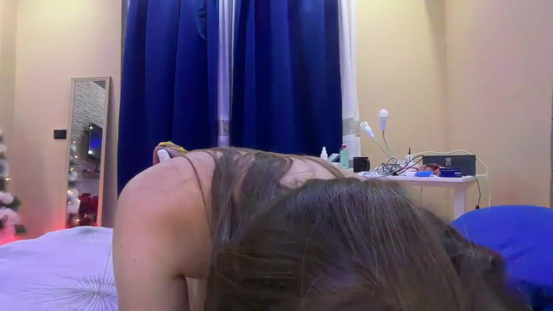 Gallery image thumbnail from SkySunFlower's myfreecams stream on, 12/31/2024, 21:28 image 12 of 20