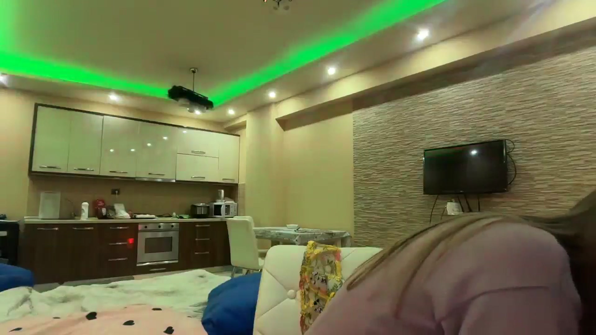 Gallery image thumbnail from SkySunFlower's myfreecams stream on, 12/31/2024, 22:20 image 5 of 20