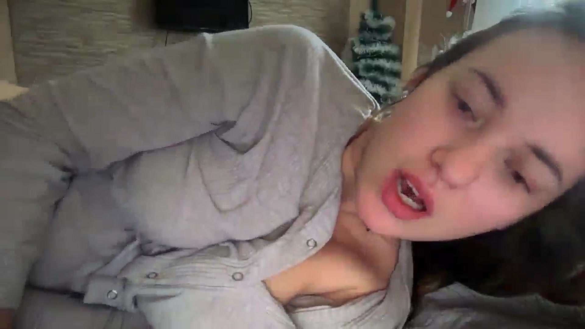 Gallery image thumbnail from SkySunFlower's myfreecams stream on, 01/07/2025, 10:29 image 8 of 20
