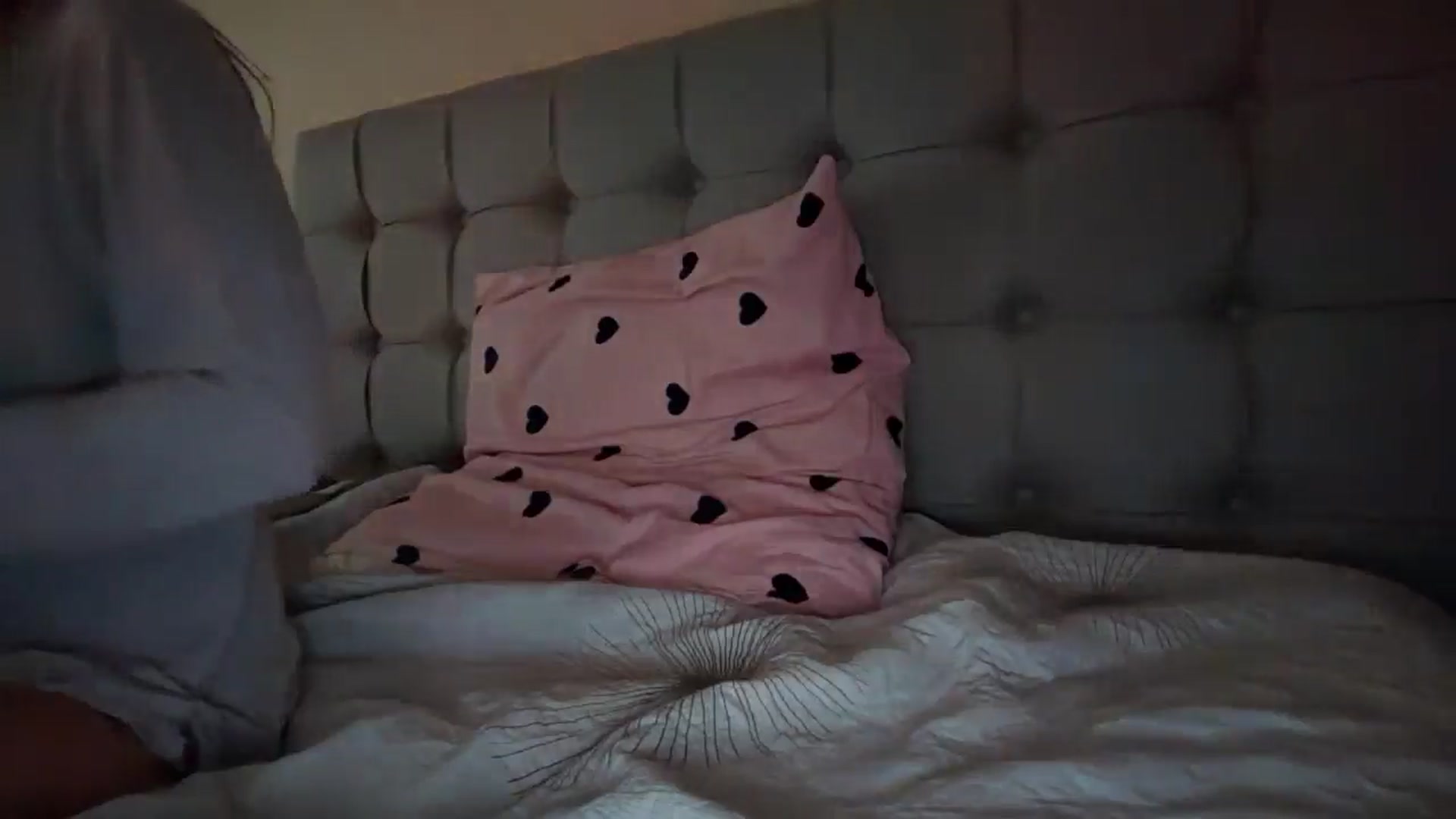 Gallery image thumbnail from SkySunFlower's myfreecams stream on, 01/09/2025, 13:32 image 2 of 20