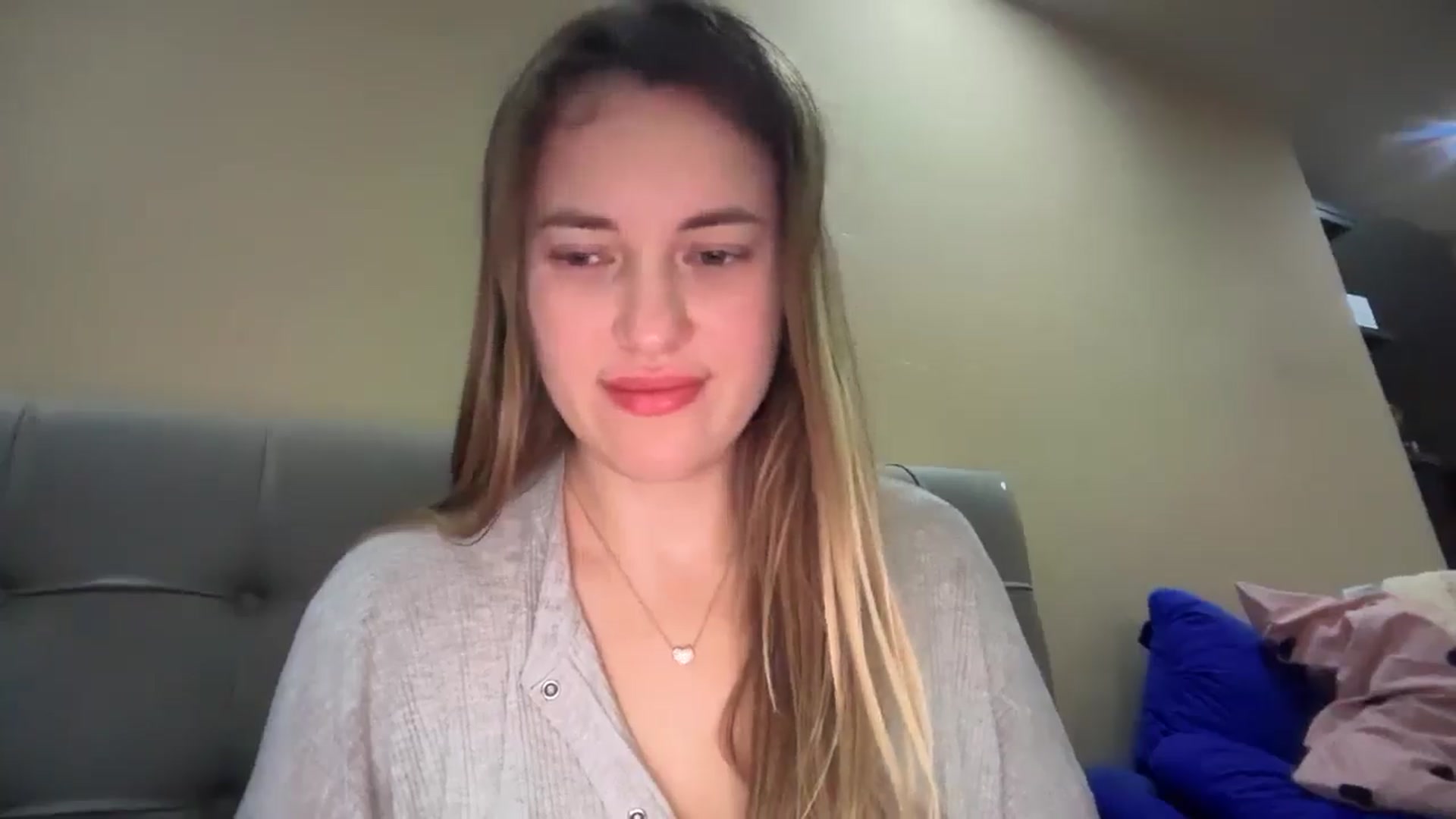 Gallery image thumbnail from SkySunFlower's myfreecams stream on, 01/09/2025, 23:36 image 4 of 20