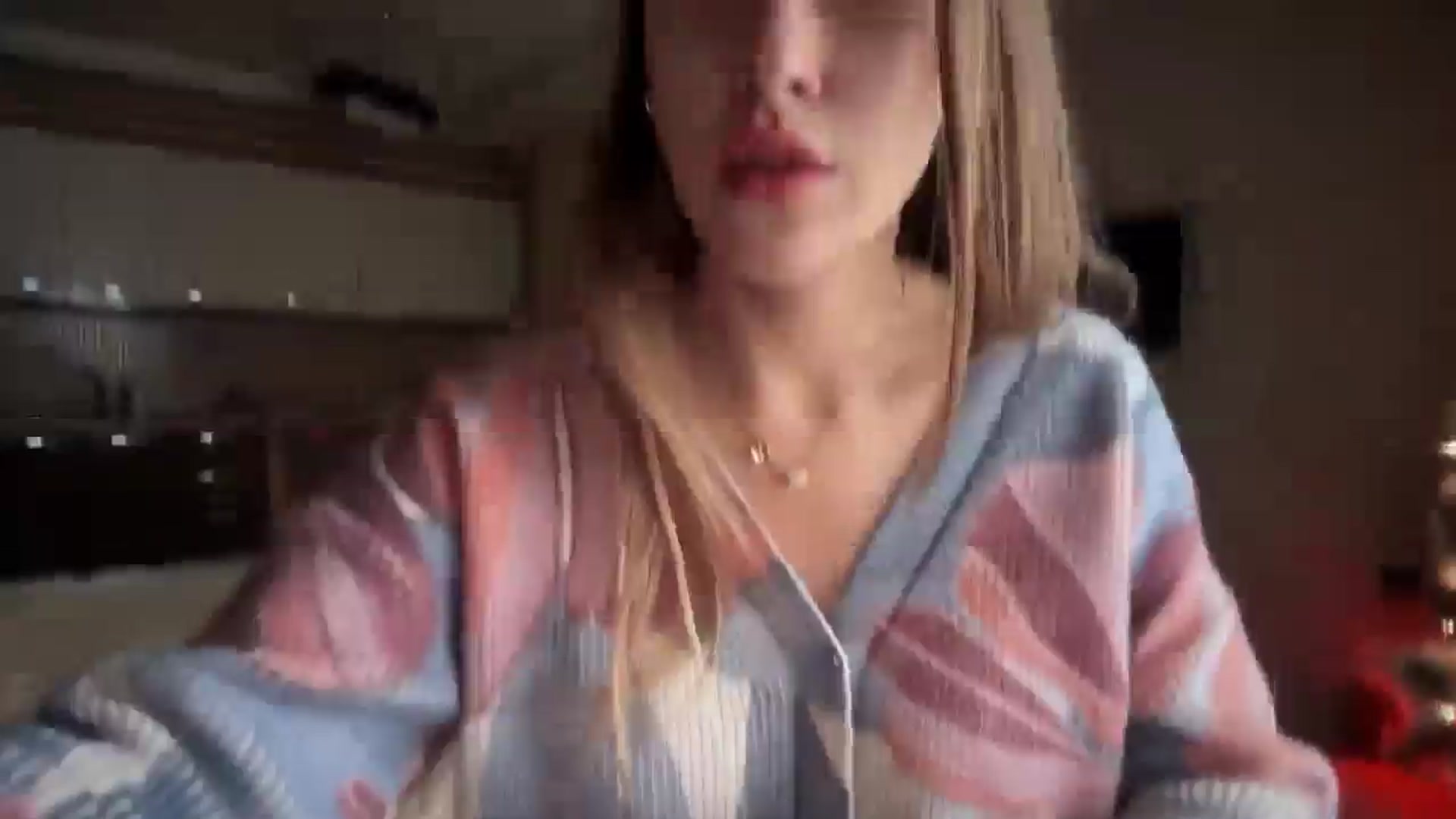 Gallery image thumbnail from SkySunFlower's myfreecams stream on, 01/10/2025, 08:57 image 11 of 20