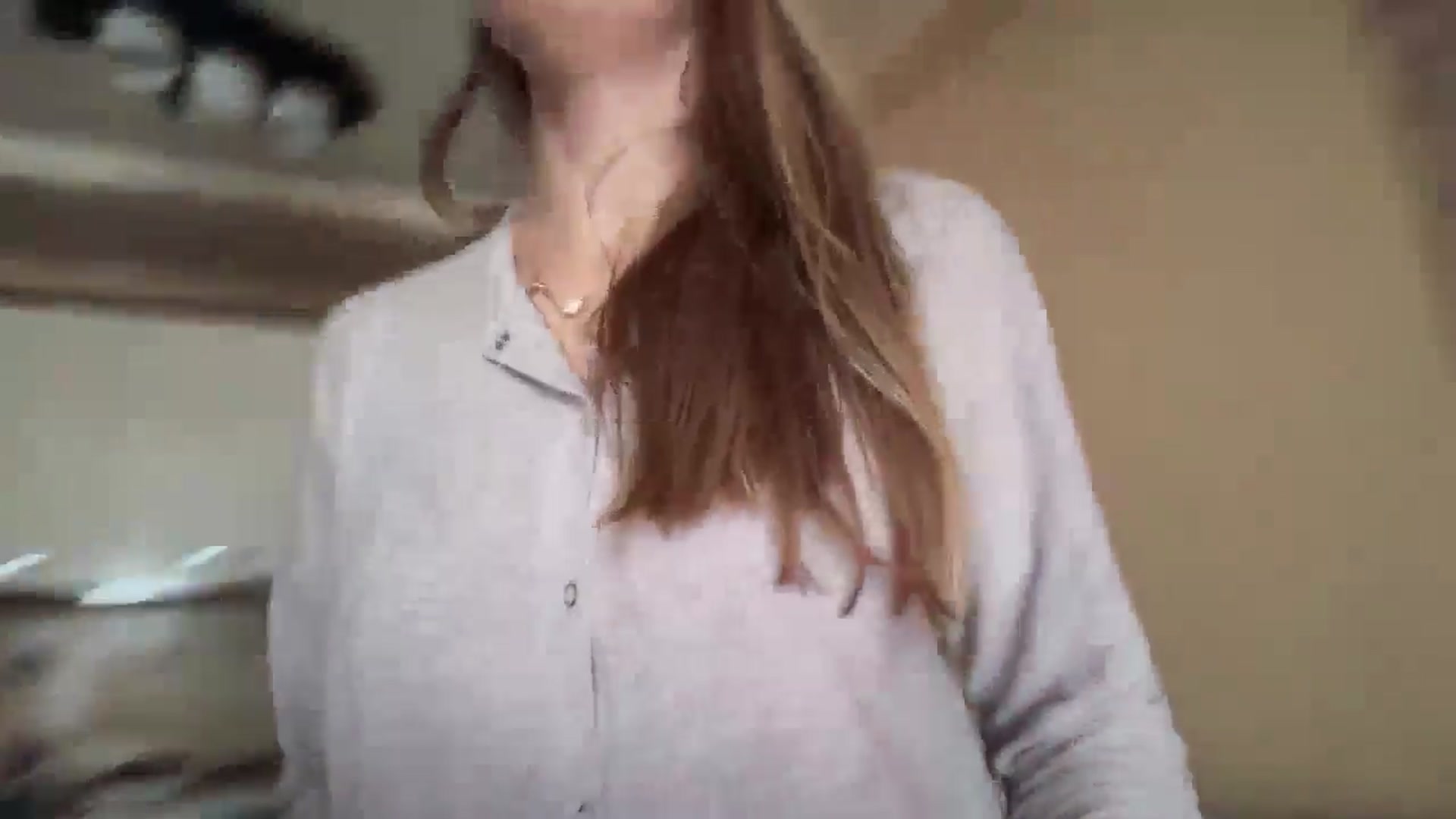 Gallery image thumbnail from SkySunFlower's myfreecams stream on, 01/10/2025, 11:15 image 6 of 20