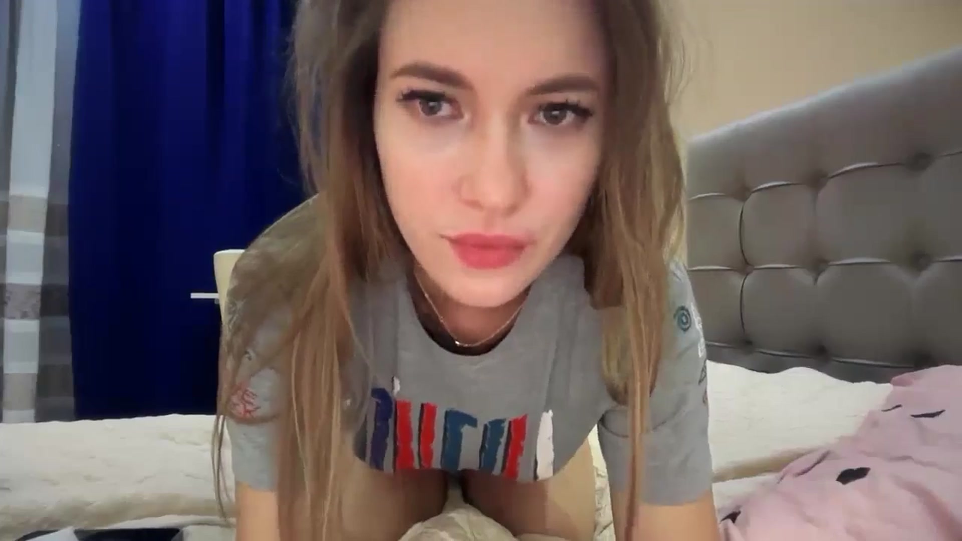 Gallery image thumbnail from SkySunFlower's myfreecams stream on, 01/10/2025, 22:40 image 18 of 20