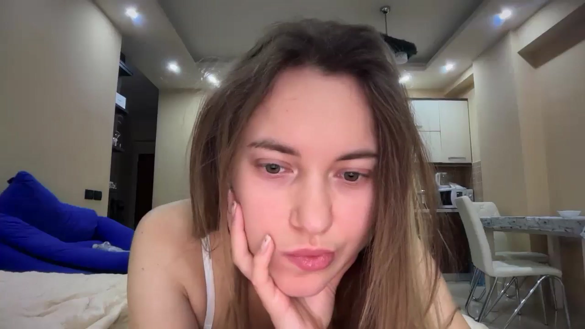 Gallery image thumbnail from SkySunFlower's myfreecams stream on, 01/11/2025, 10:03 image 8 of 20