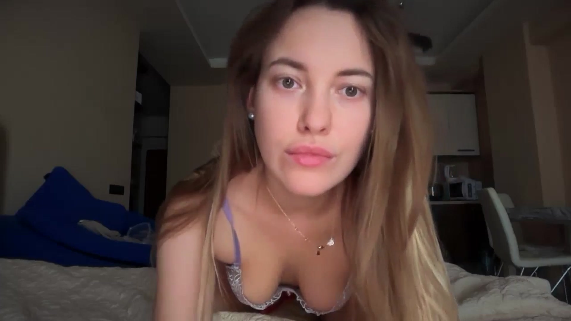 Gallery image thumbnail from SkySunFlower's myfreecams stream on, 01/11/2025, 11:35 image 5 of 20