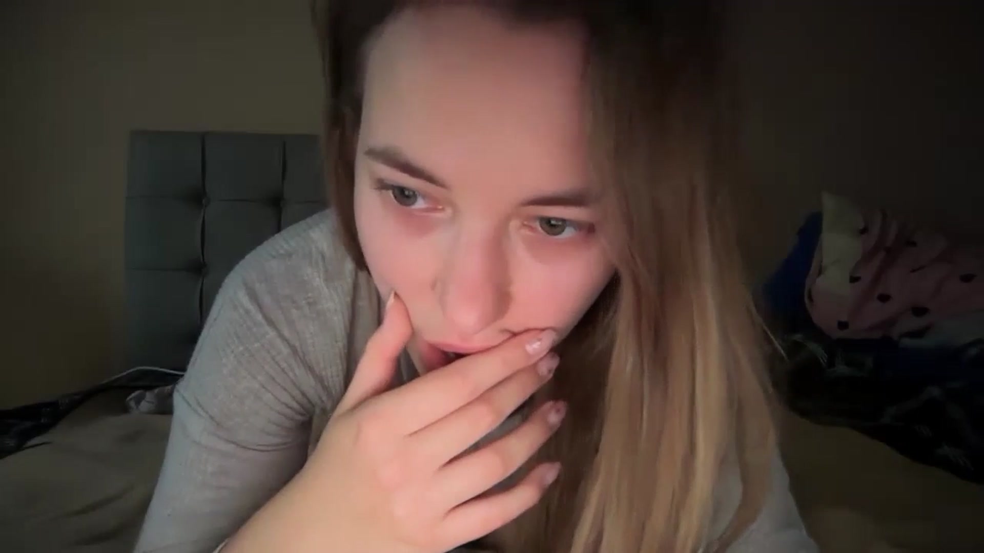 Gallery image thumbnail from SkySunFlower's myfreecams stream on, 01/12/2025, 11:42 image 4 of 20