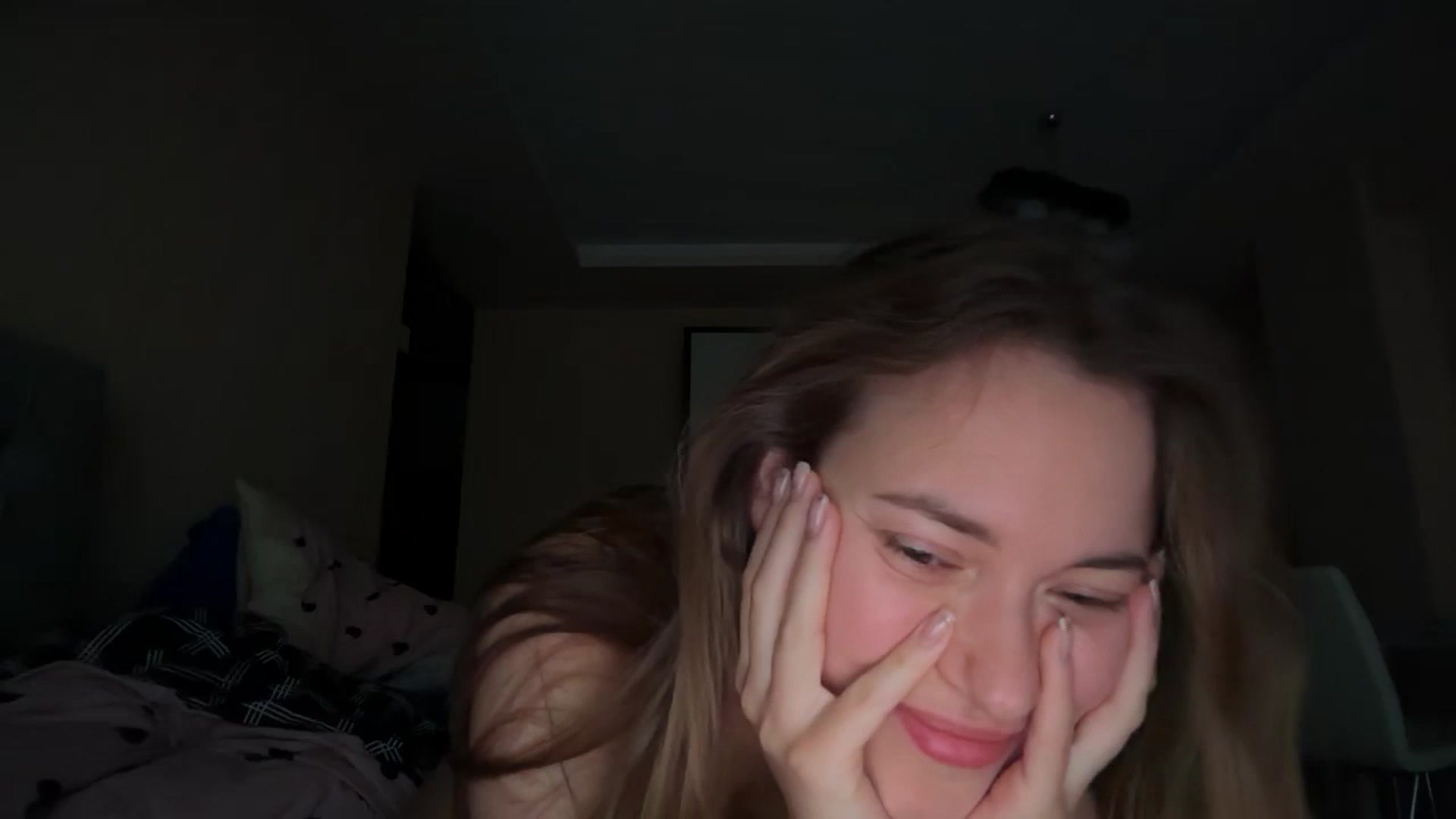 Gallery image thumbnail from SkySunFlower's myfreecams stream on, 01/12/2025, 12:17 image 6 of 20